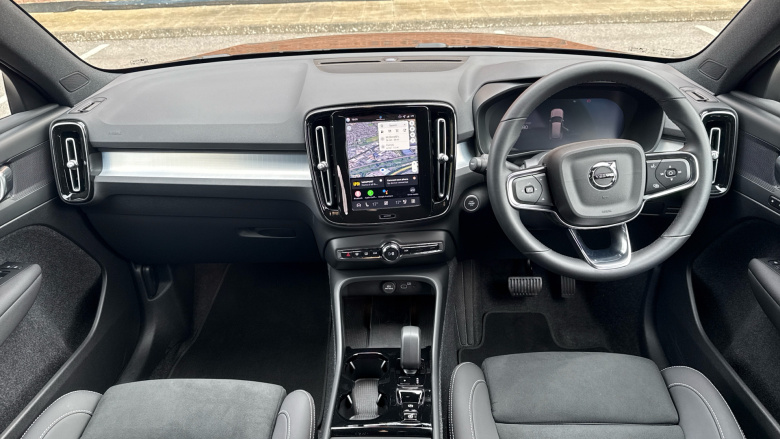 Volvo XC40 2.0 B3P Plus Black Edition 5dr Auto Petrol Estate